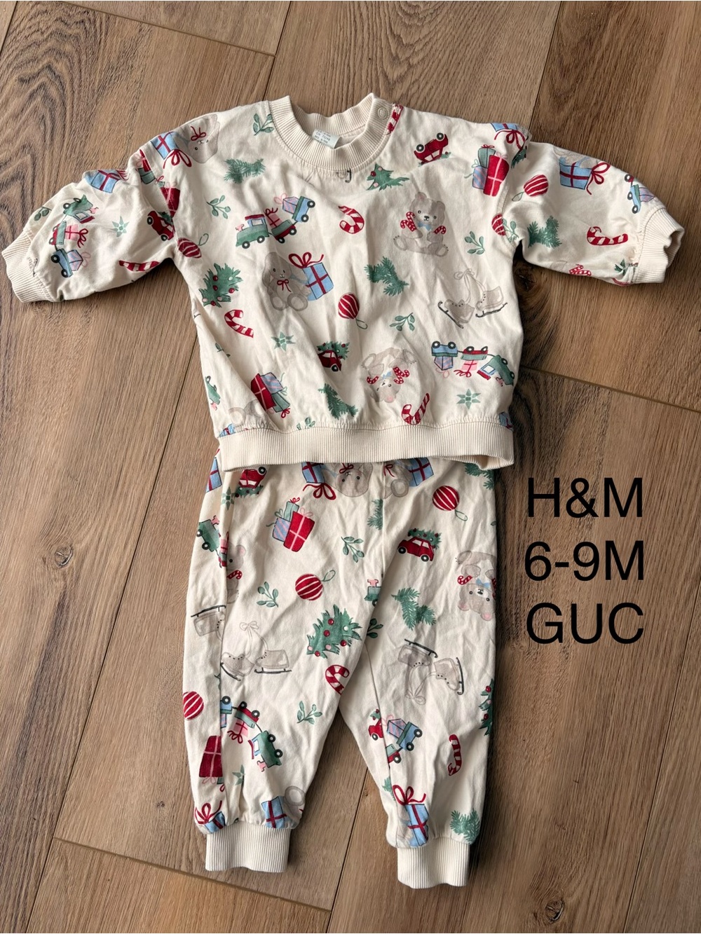 H&M Cream Holiday Print Pajama Set with Red and Green Accents